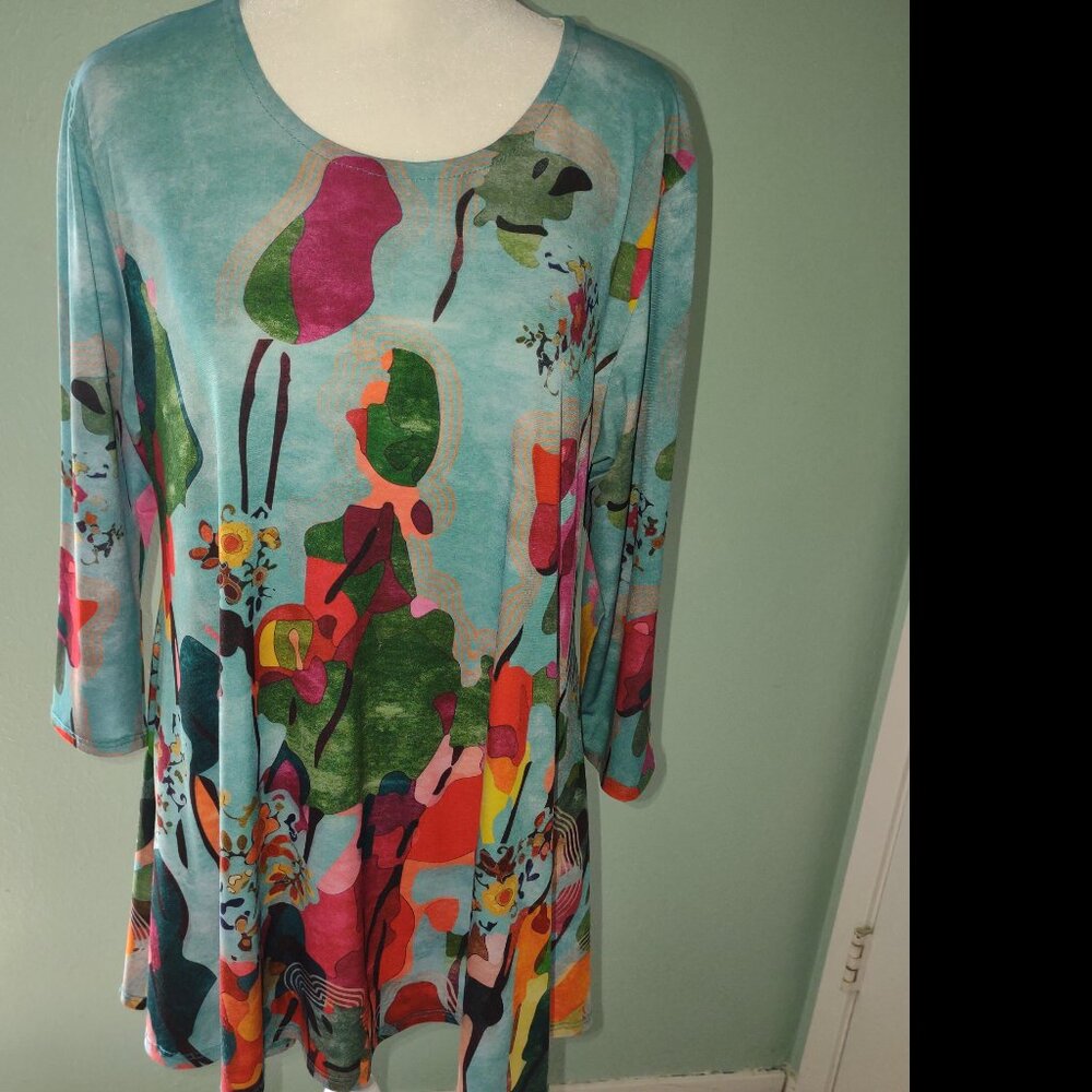 AMMA Colorful Bold Floral Tunic Size L